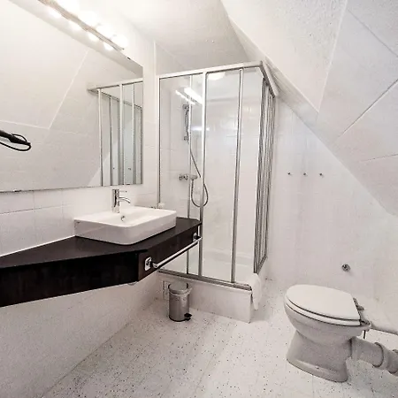 Guest house Kontraste 3*